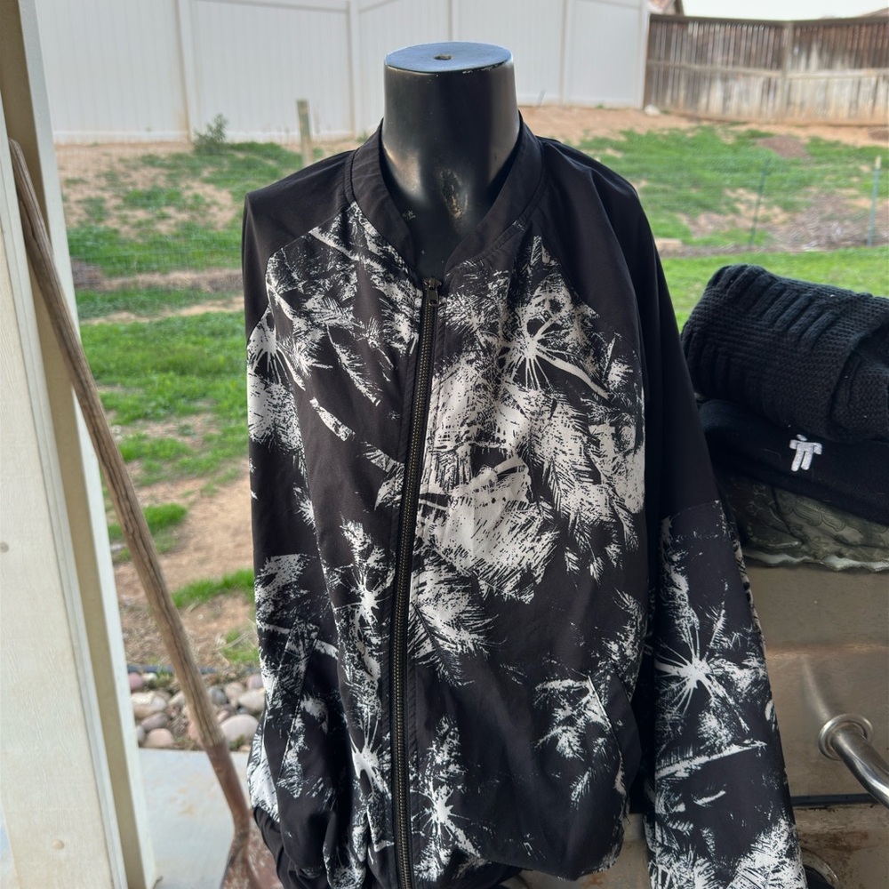 Black and White Graphic Bomber Jacket torrid